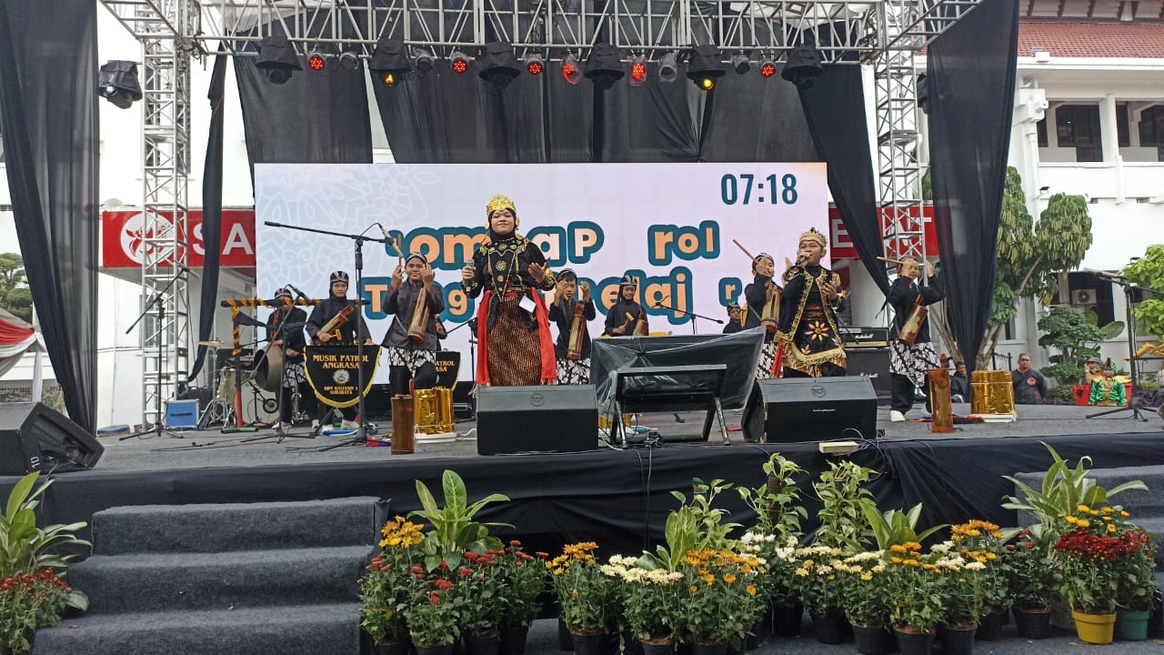 gambar berita